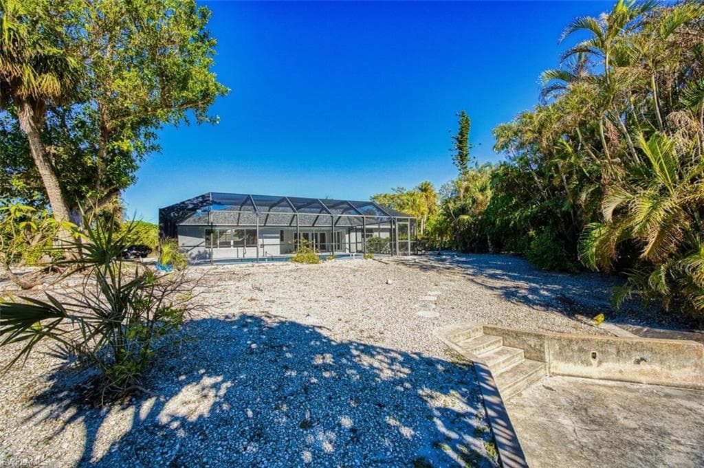 755 Pen Shell DR, SANIBEL FL 33957-19