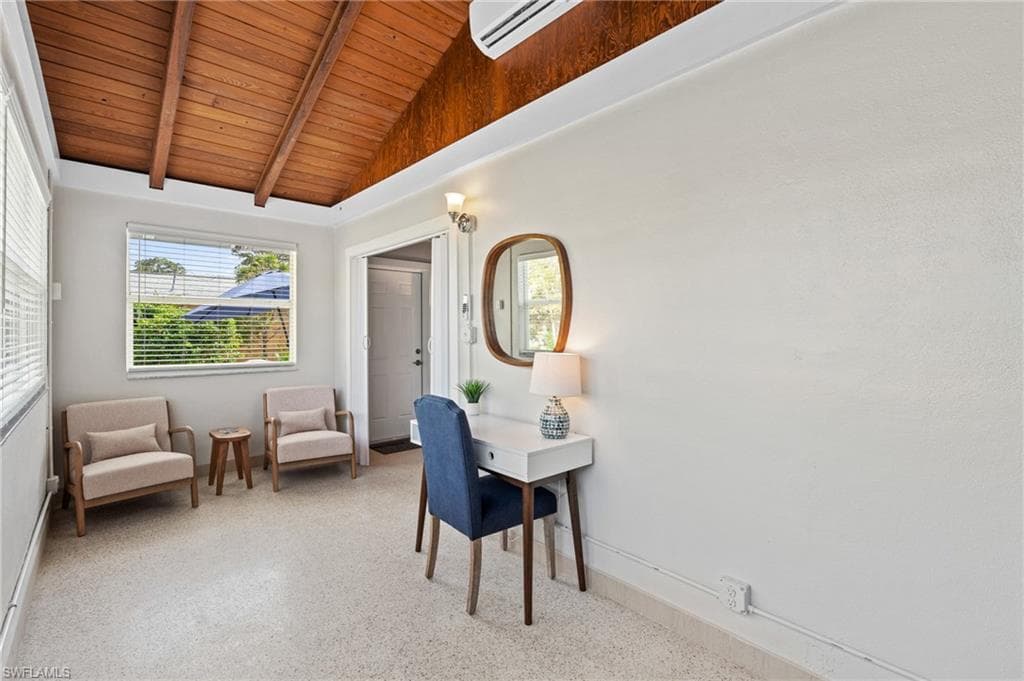 2132 Palm ST, NAPLES FL 34112-22