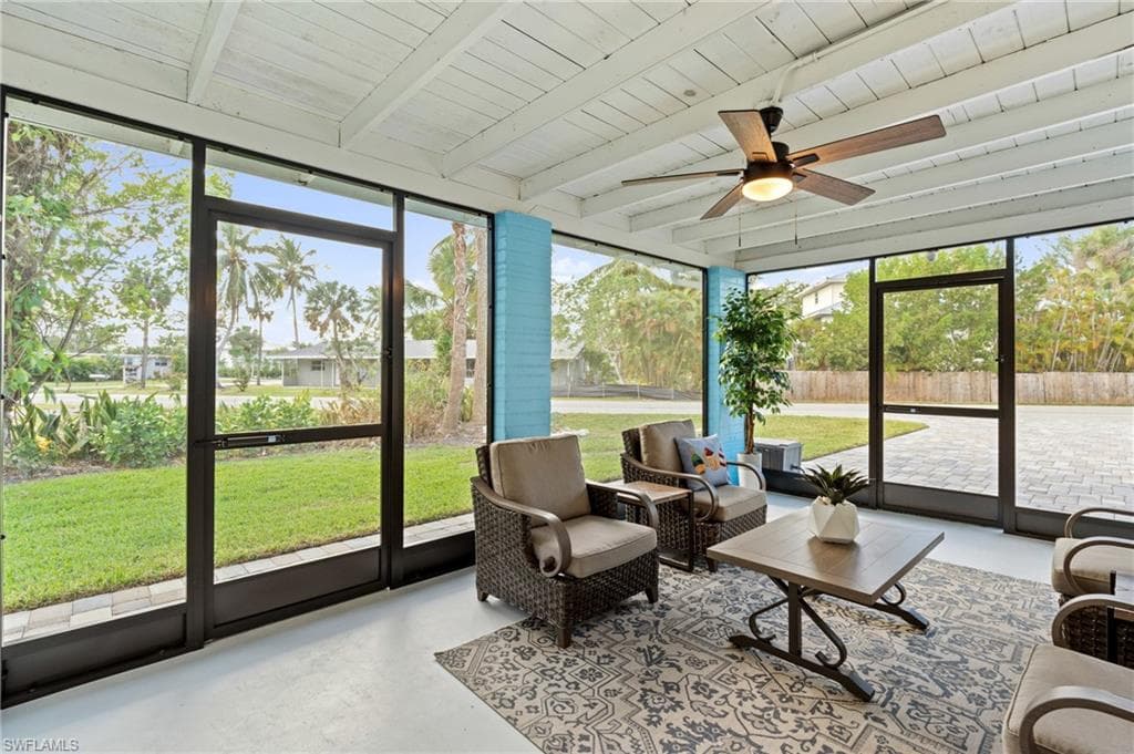 2132 Palm ST, NAPLES FL 34112-5