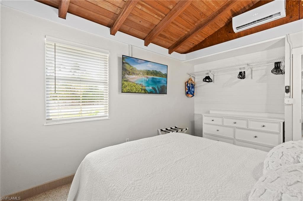 2132 Palm ST, NAPLES FL 34112-15