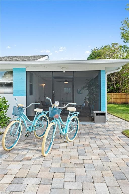 2132 Palm ST, NAPLES FL 34112-2