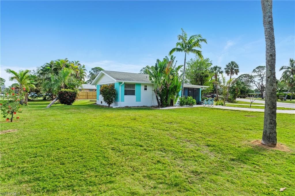 2134 Palm ST, NAPLES FL 34119-21