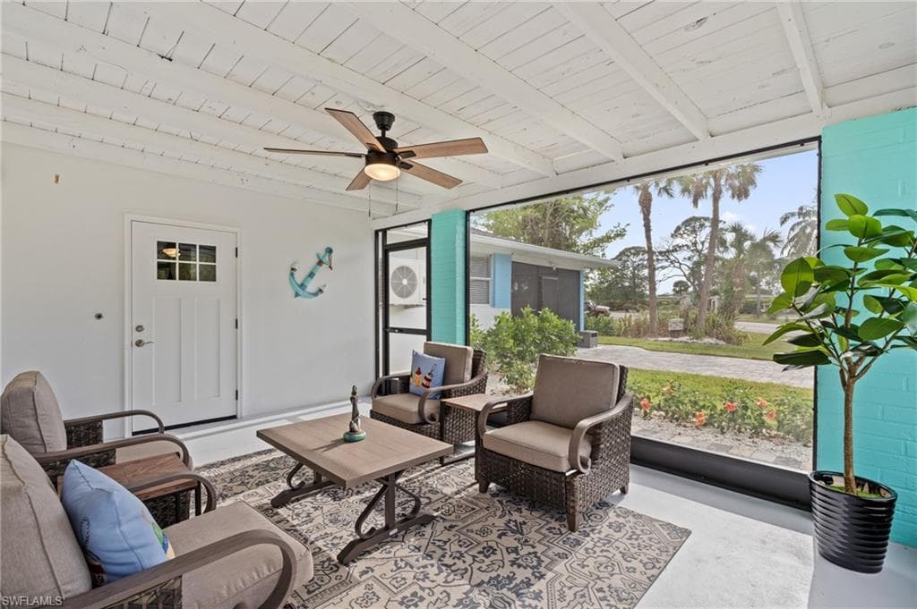 2134 Palm ST, NAPLES FL 34119-3