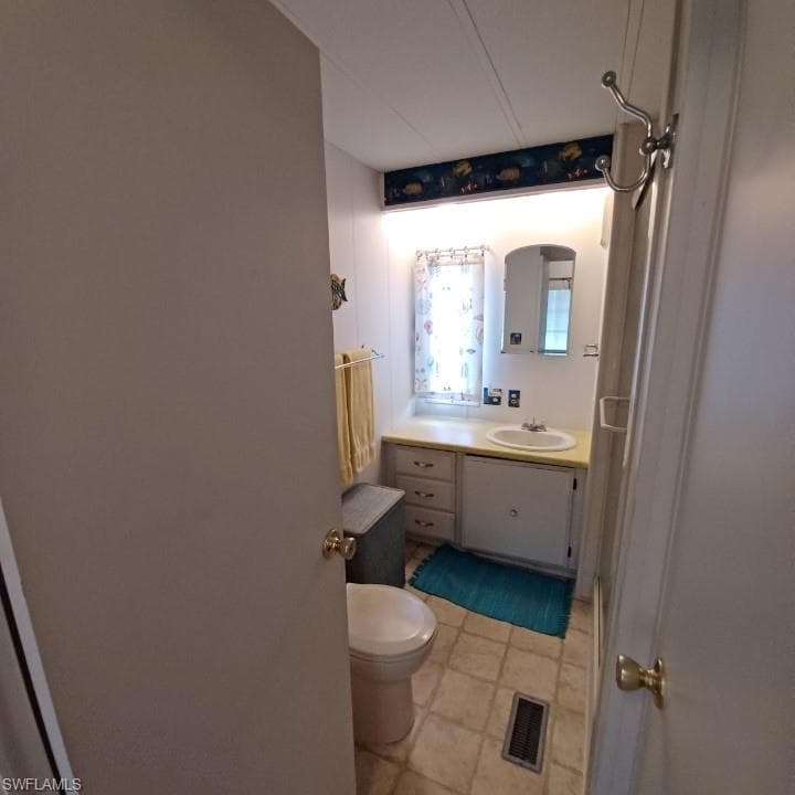 27601 Hale DR, BONITA SPRINGS FL 34135-3