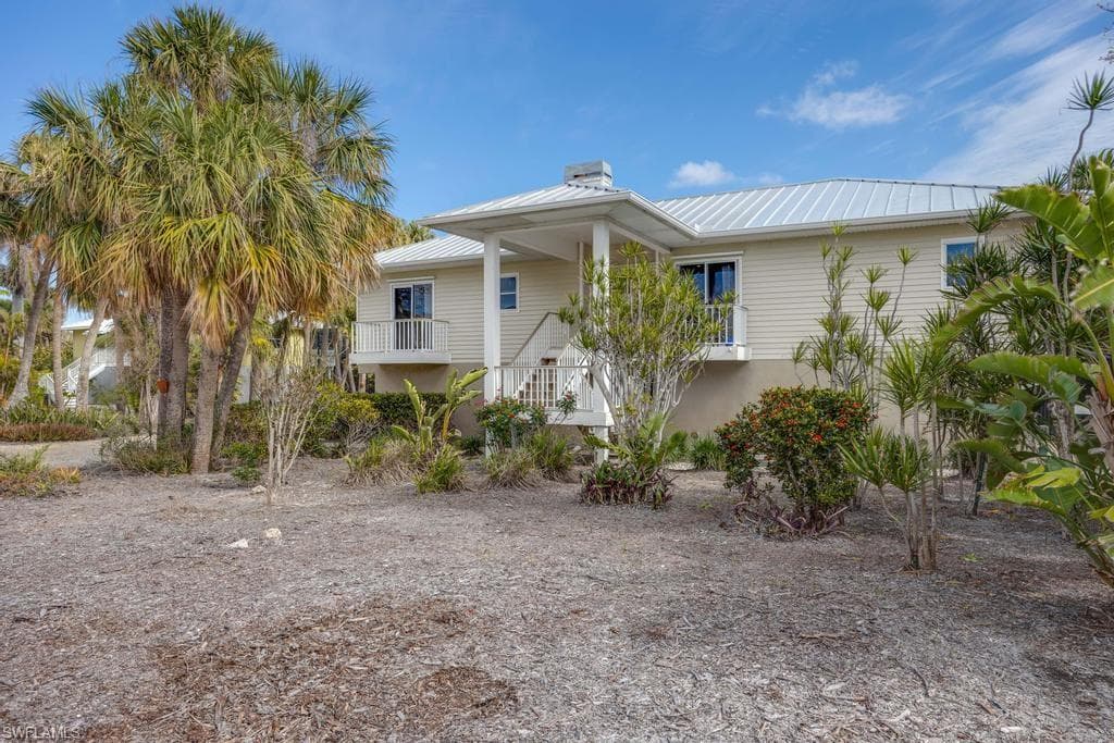 702 Pyrula AVE, SANIBEL FL 33957-1