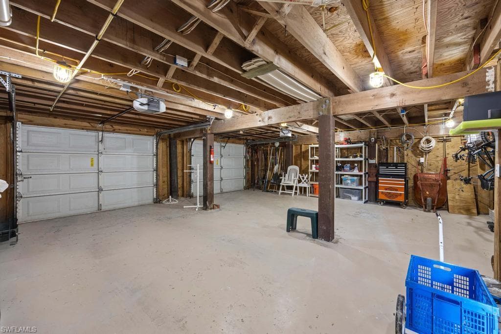 702 Pyrula AVE, SANIBEL FL 33957-33