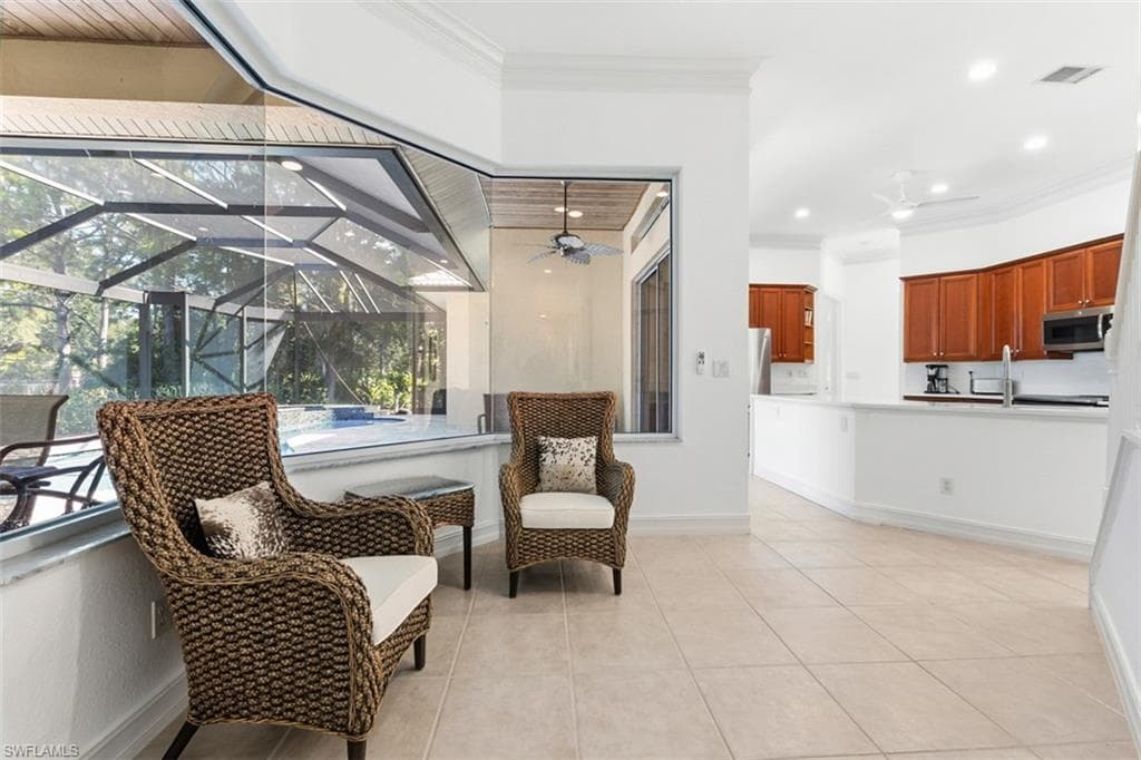 657 Soliel DR, NAPLES FL 34110-15