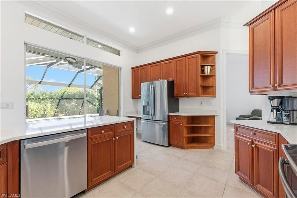 657 Soliel DR, NAPLES FL 34110-4