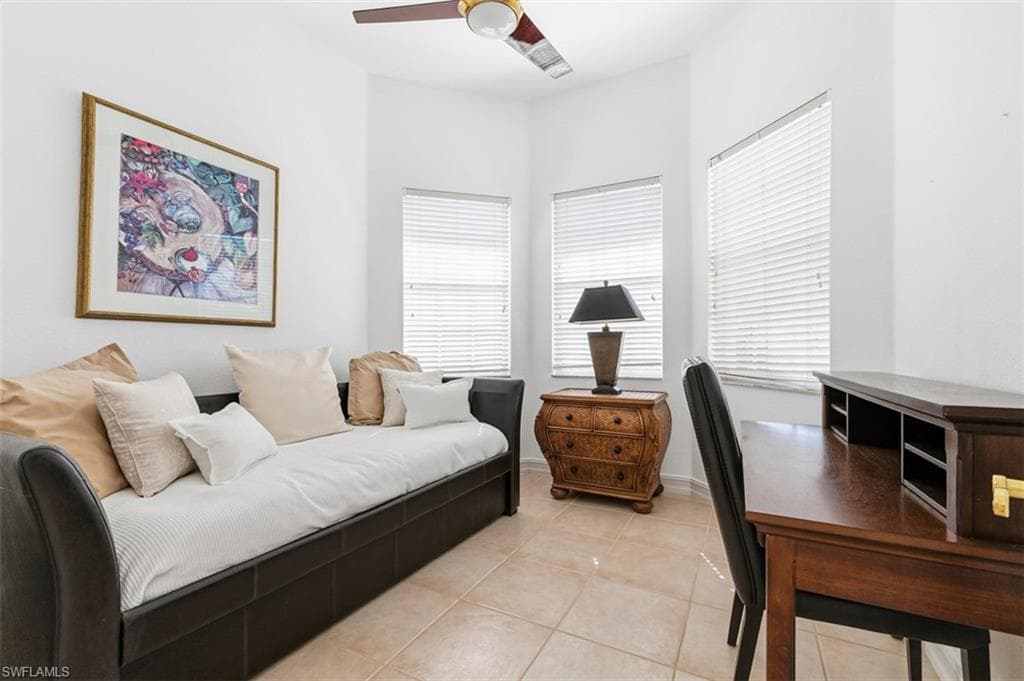 657 Soliel DR, NAPLES FL 34110-13