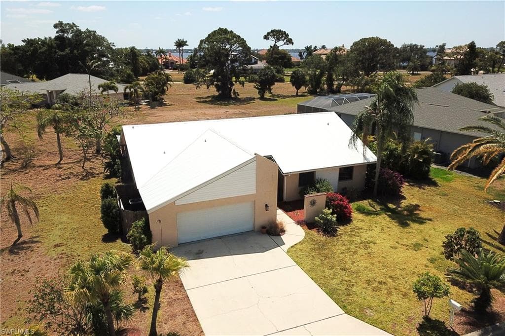 15188 Sam Snead LN, NORTH FORT MYERS FL 33917-2