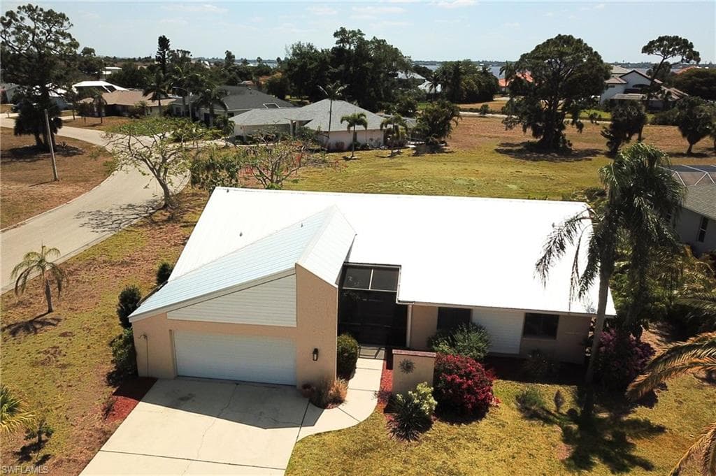 15188 Sam Snead LN, NORTH FORT MYERS FL 33917-32