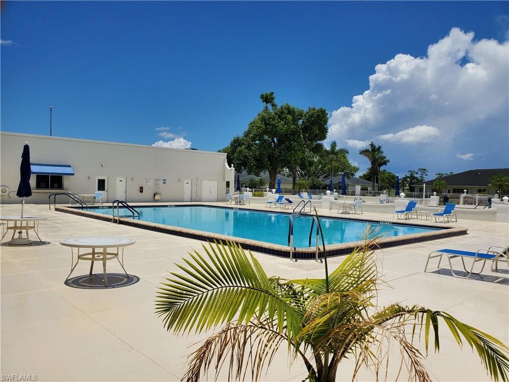 1381 N Brandywine CIR, FORT MYERS FL 33919-37