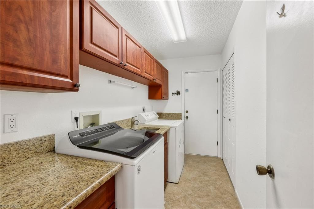 1381 N Brandywine CIR, FORT MYERS FL 33919-30