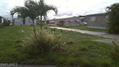 209 Captains WALK, NORTH FORT MYERS FL 33917-1