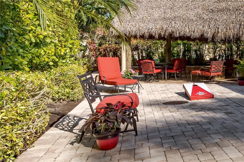 13606 Snapper LN, NAPLES FL 34114-2