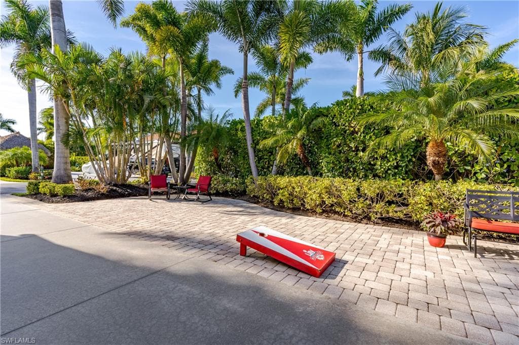 13606 Snapper LN, NAPLES FL 34114-7
