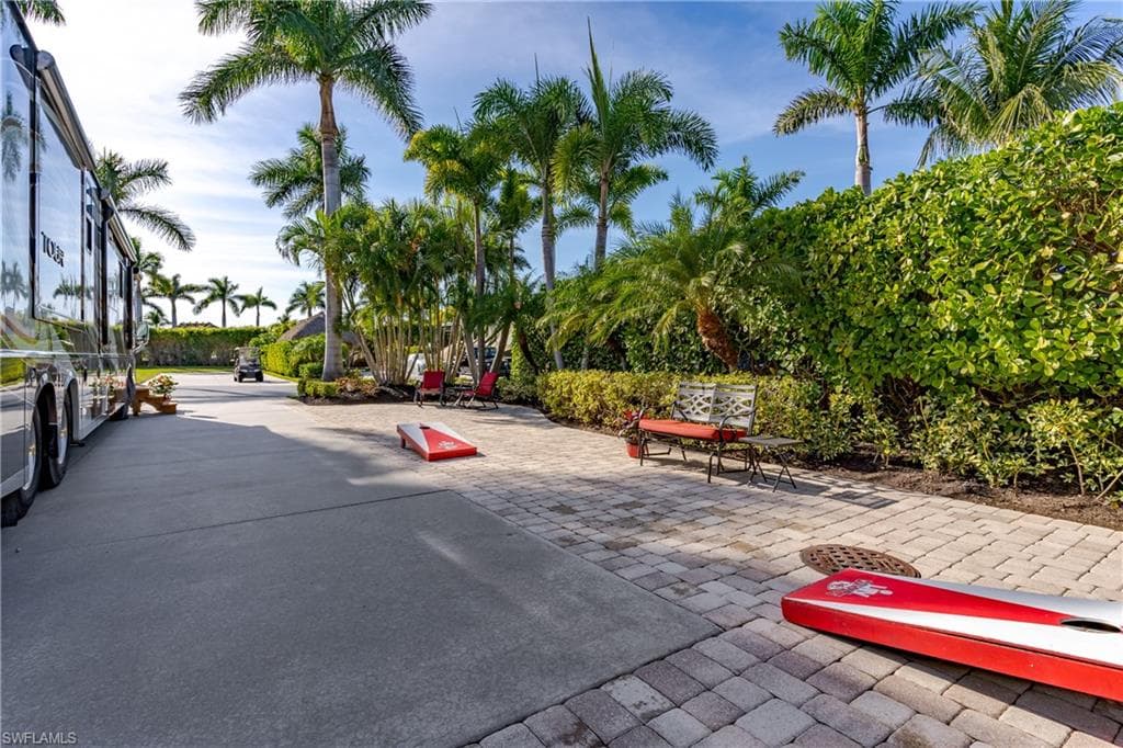 13606 Snapper LN, NAPLES FL 34114-20
