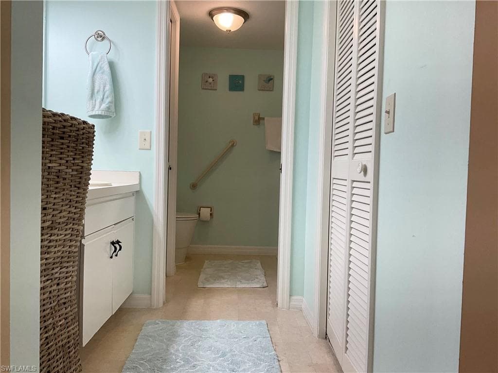 7380 Saint Ives WAY # 1204, NAPLES FL 34104-17