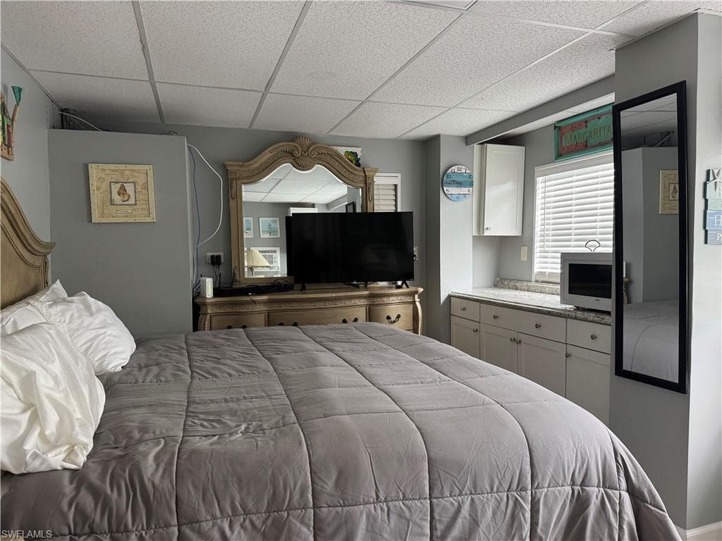 320 Lazy WAY, FORT MYERS BEACH FL 33931-26