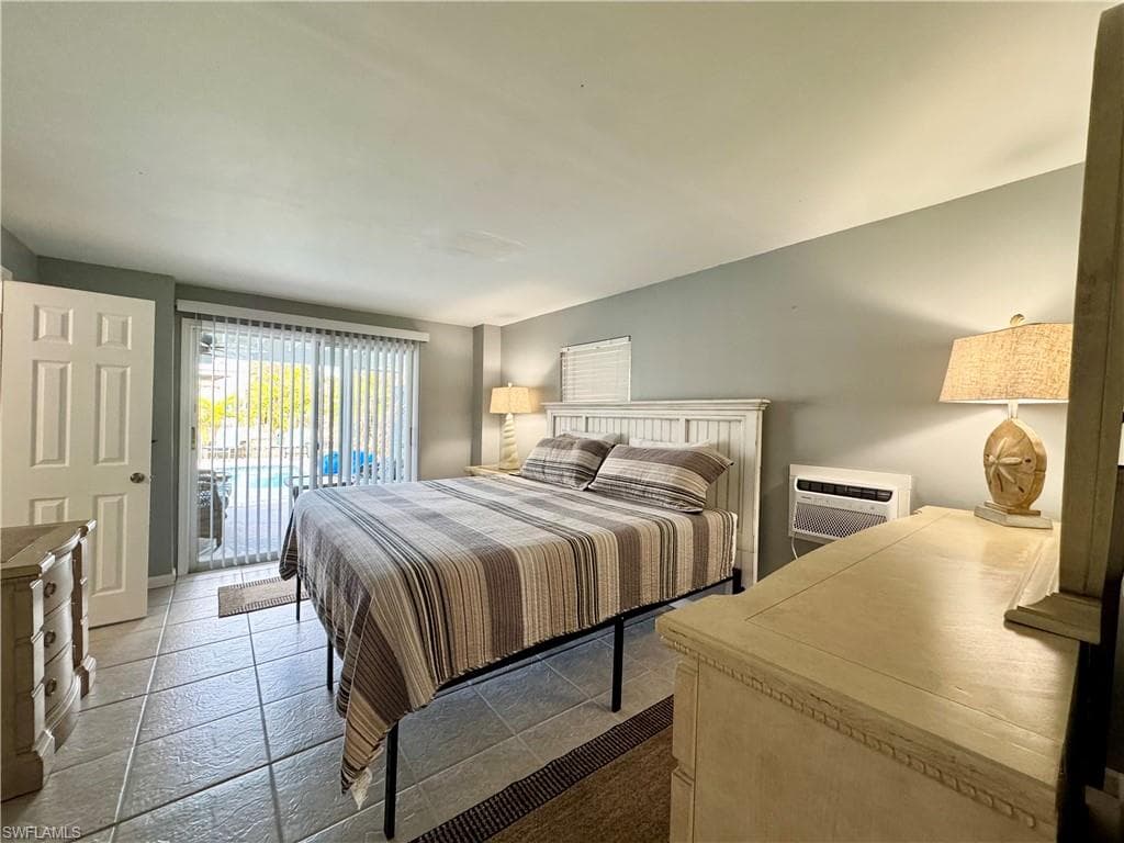 320 Lazy WAY, FORT MYERS BEACH FL 33931-31