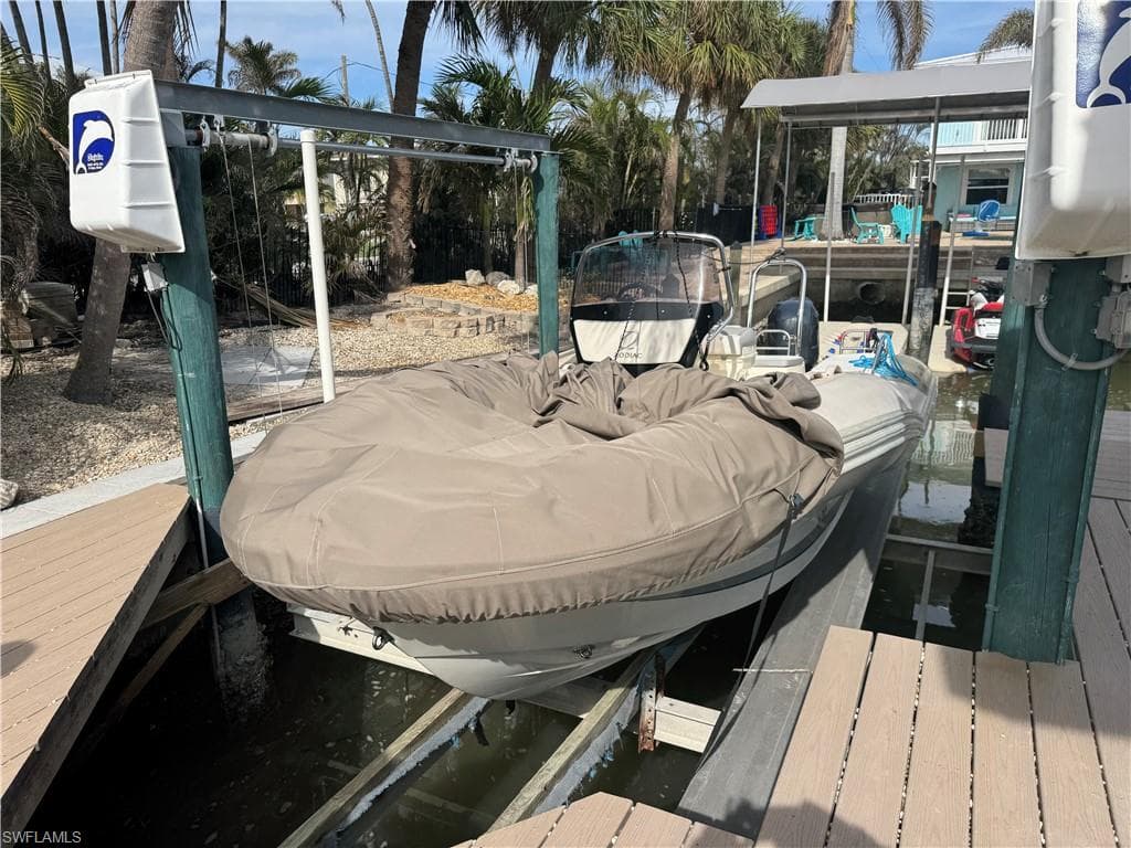 320 Lazy WAY, FORT MYERS BEACH FL 33931-4