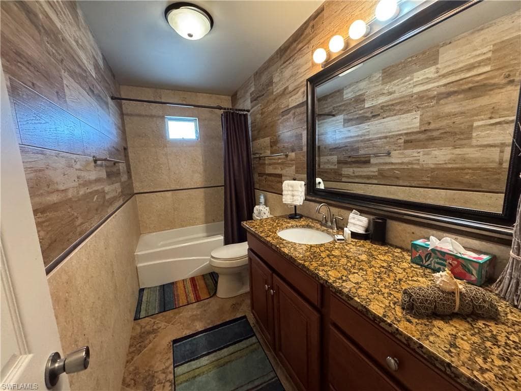 320 Lazy WAY, FORT MYERS BEACH FL 33931-19