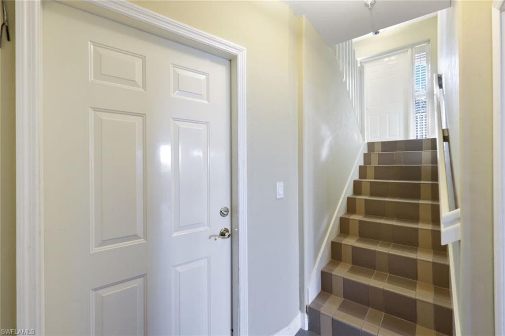 3623 Edgewood AVE, FORT MYERS FL 33916-4