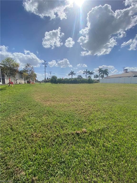 2455 Everest PKWY, CAPE CORAL FL 33904-3