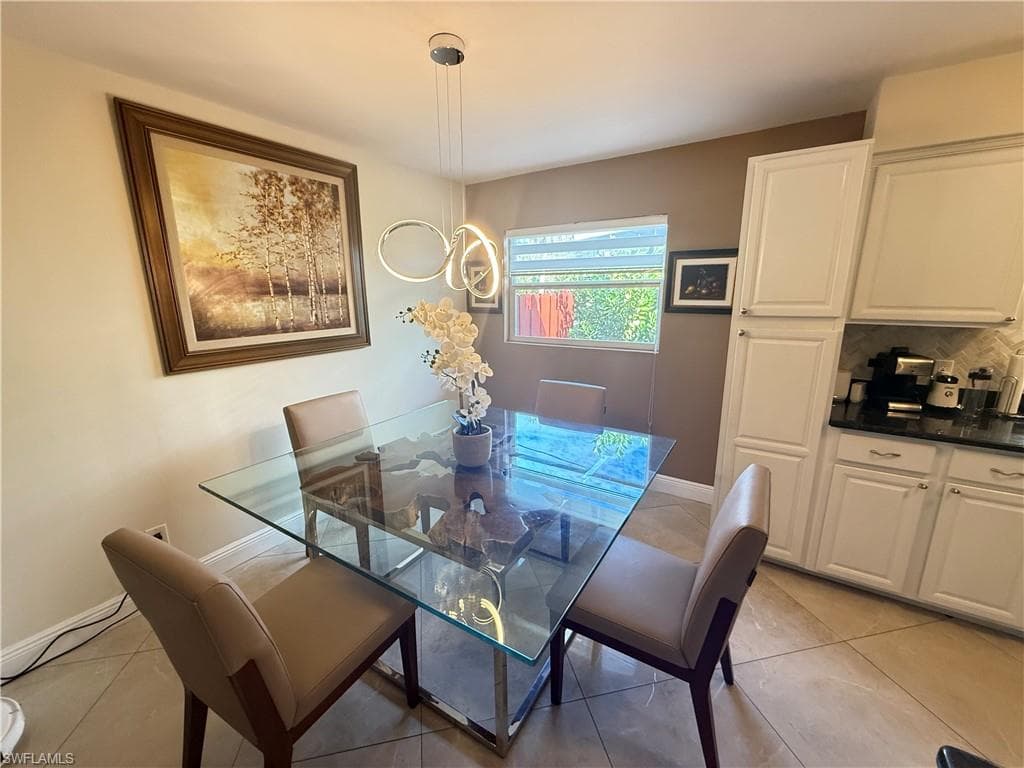 4207 Cindy AVE, NAPLES FL 34112-39