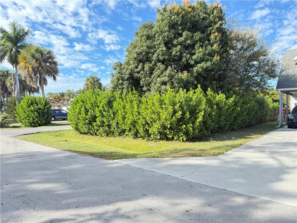 4207 Cindy AVE, NAPLES FL 34112-2