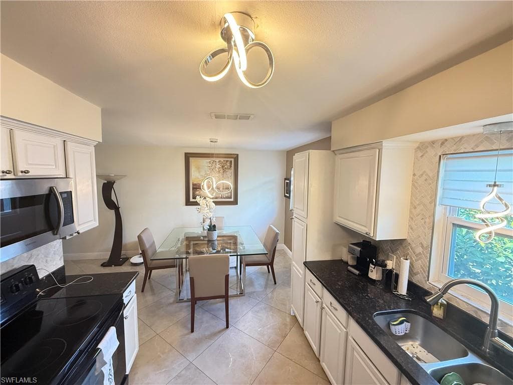 4207 Cindy AVE, NAPLES FL 34112-38