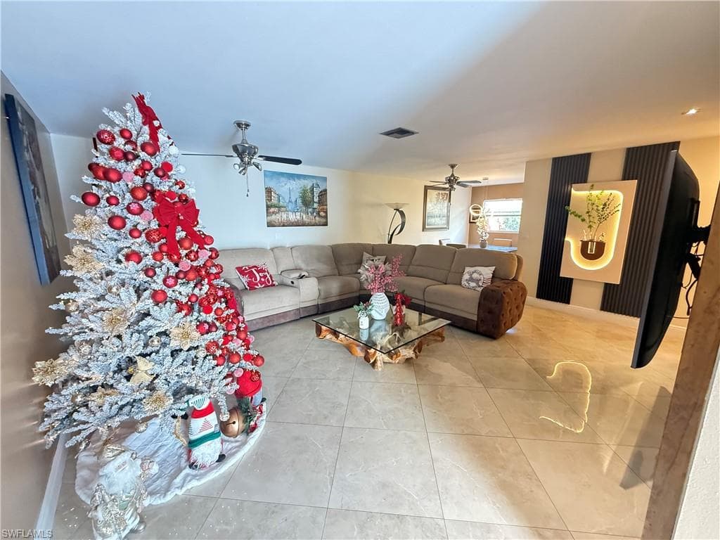 4207 Cindy AVE, NAPLES FL 34112-32