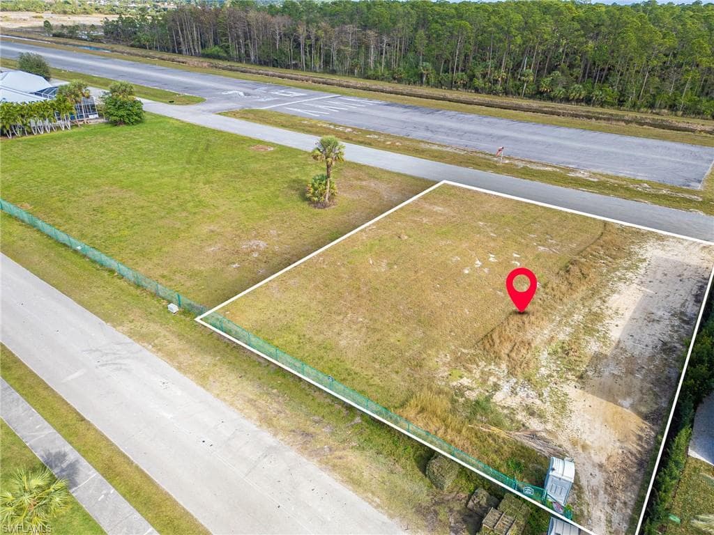 4230 Skyway DR, NAPLES FL 34112-12