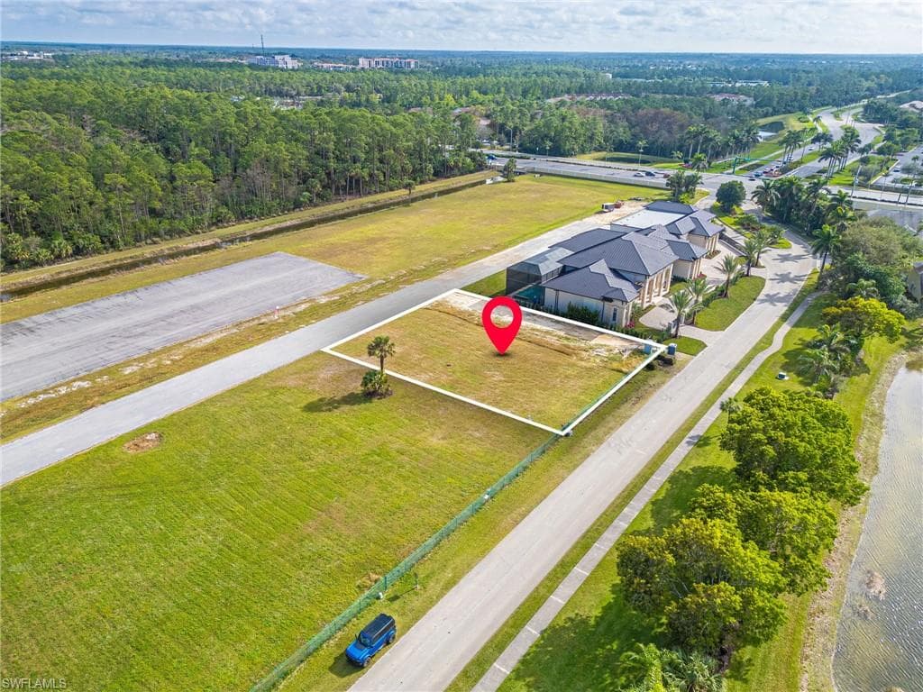 4230 Skyway DR, NAPLES FL 34112-2