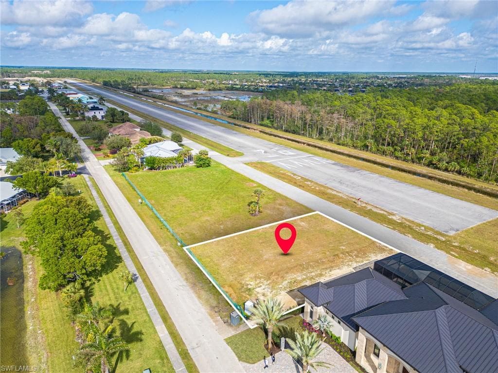 4230 Skyway DR, NAPLES FL 34112-13