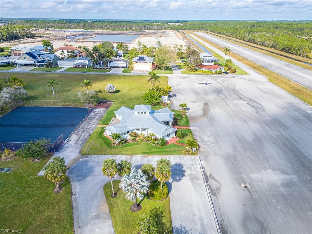 4230 Skyway DR, NAPLES FL 34112-10