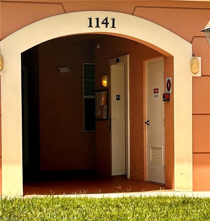1141 Van Loon Commons CIR # 301, CAPE CORAL FL 33909-26