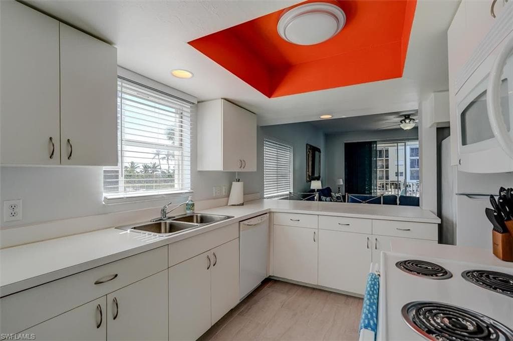 4361 Bay Beach LN # 121, FORT MYERS BEACH FL 33931-2