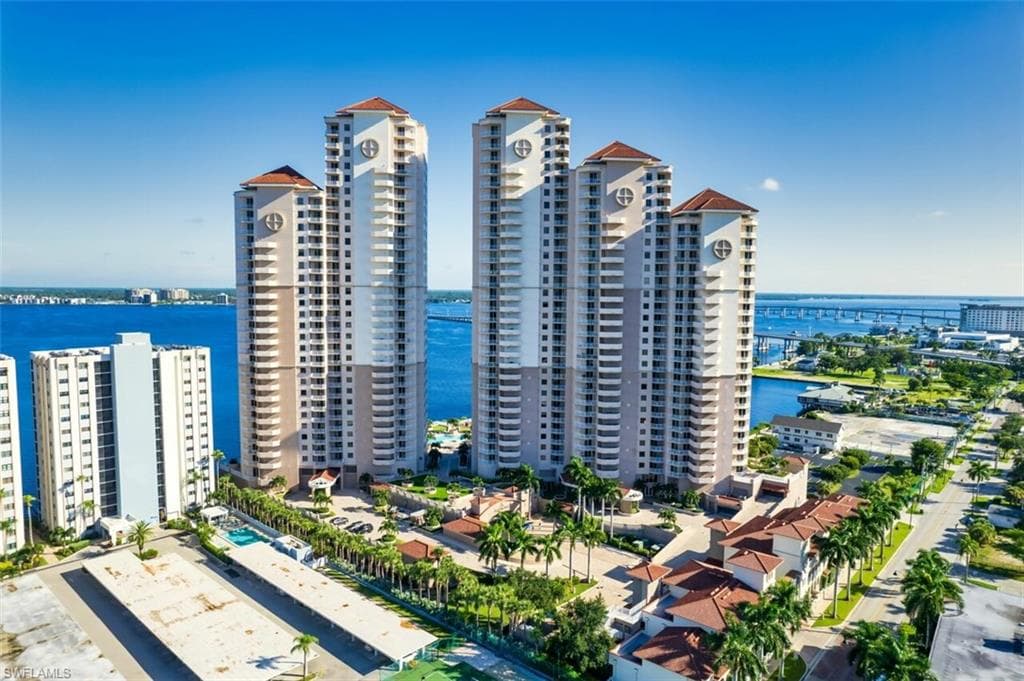 2104 W 1st ST # 3204, FORT MYERS FL 33901-1