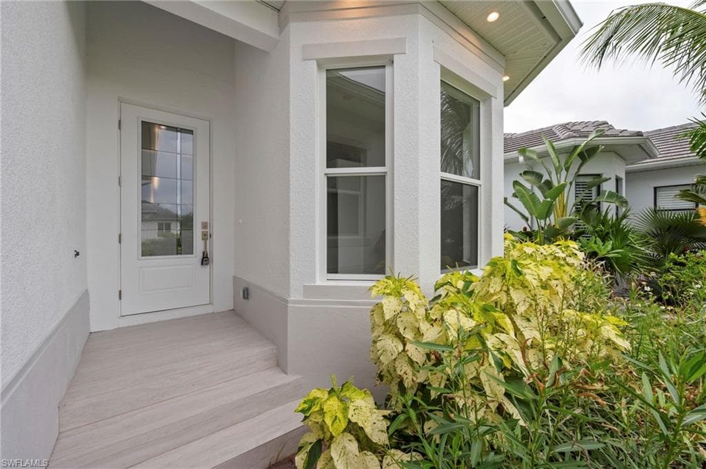 2553 Linda DR, NAPLES FL 34112-22