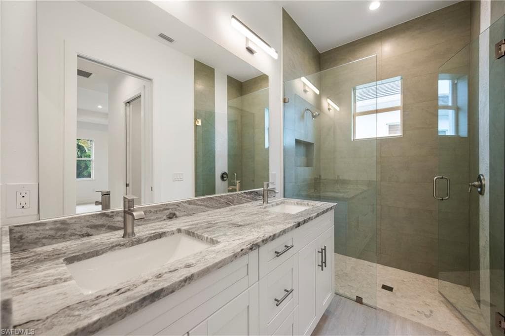 2553 Linda DR, NAPLES FL 34112-13