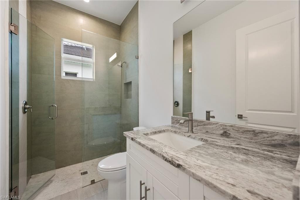 2553 Linda DR, NAPLES FL 34112-18