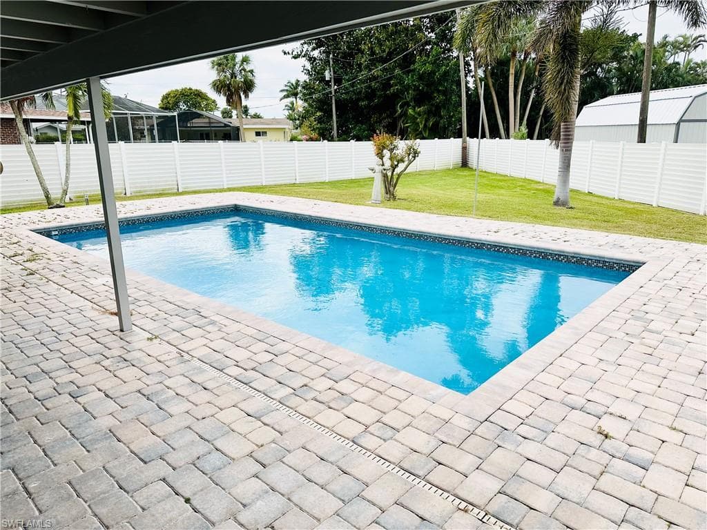 522 Sanford DR, FORT MYERS FL 33919-1