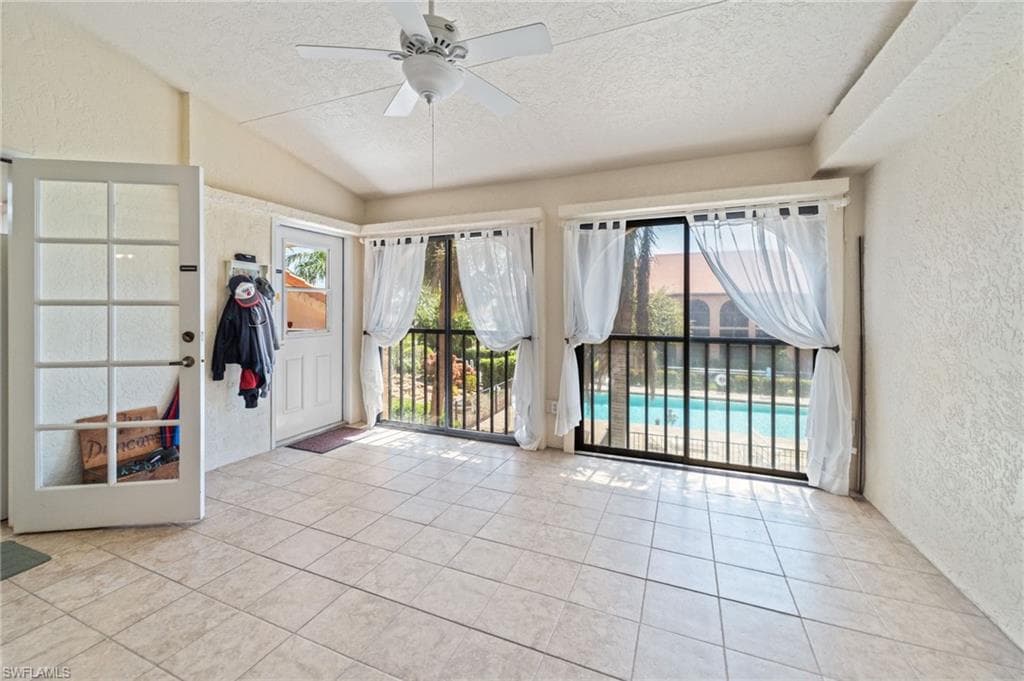 5510 SW 4th PL 607-12