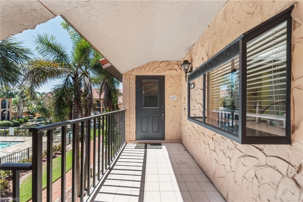 5510 SW 4th PL 607-19