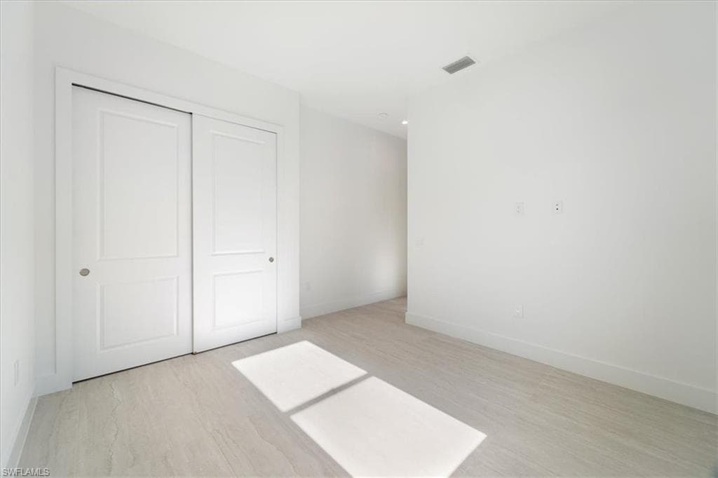 2537 Linda DR, NAPLES FL 34112-21