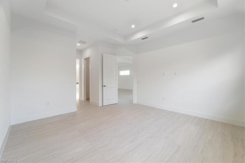 2537 Linda DR, NAPLES FL 34112-18