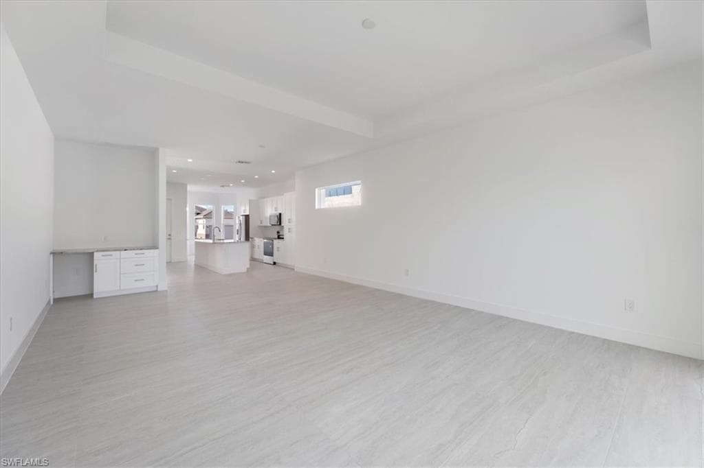 2537 Linda DR, NAPLES FL 34112-7