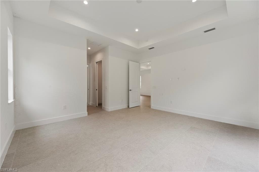 2548 Linda DR, NAPLES FL 34112-15