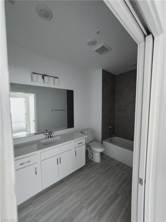 26331 Coco Cay CIR # 201, BONITA SPRINGS FL 34135-2